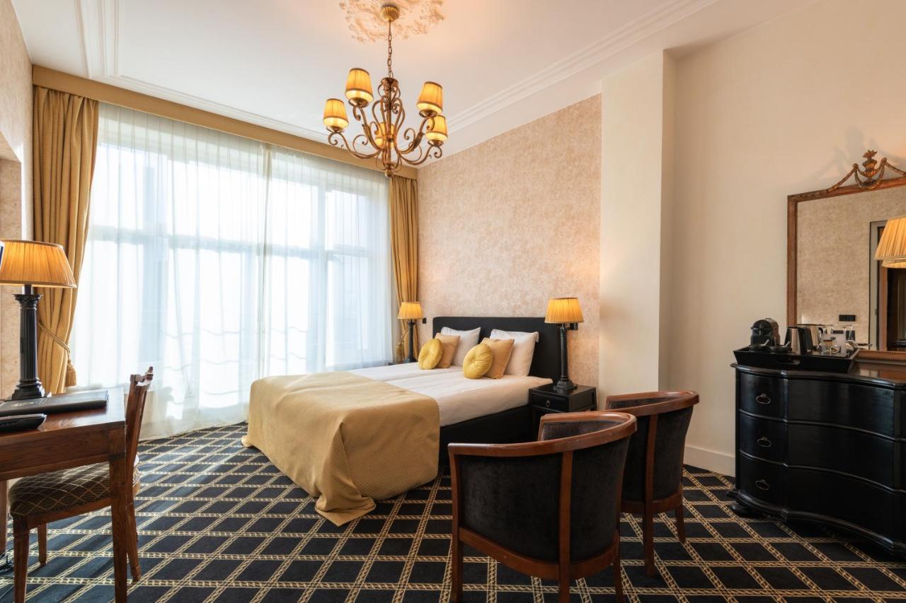 Grand Boutique Hotel-Restaurant Huis Vermeer Ντέβεντερ Εξωτερικό φωτογραφία